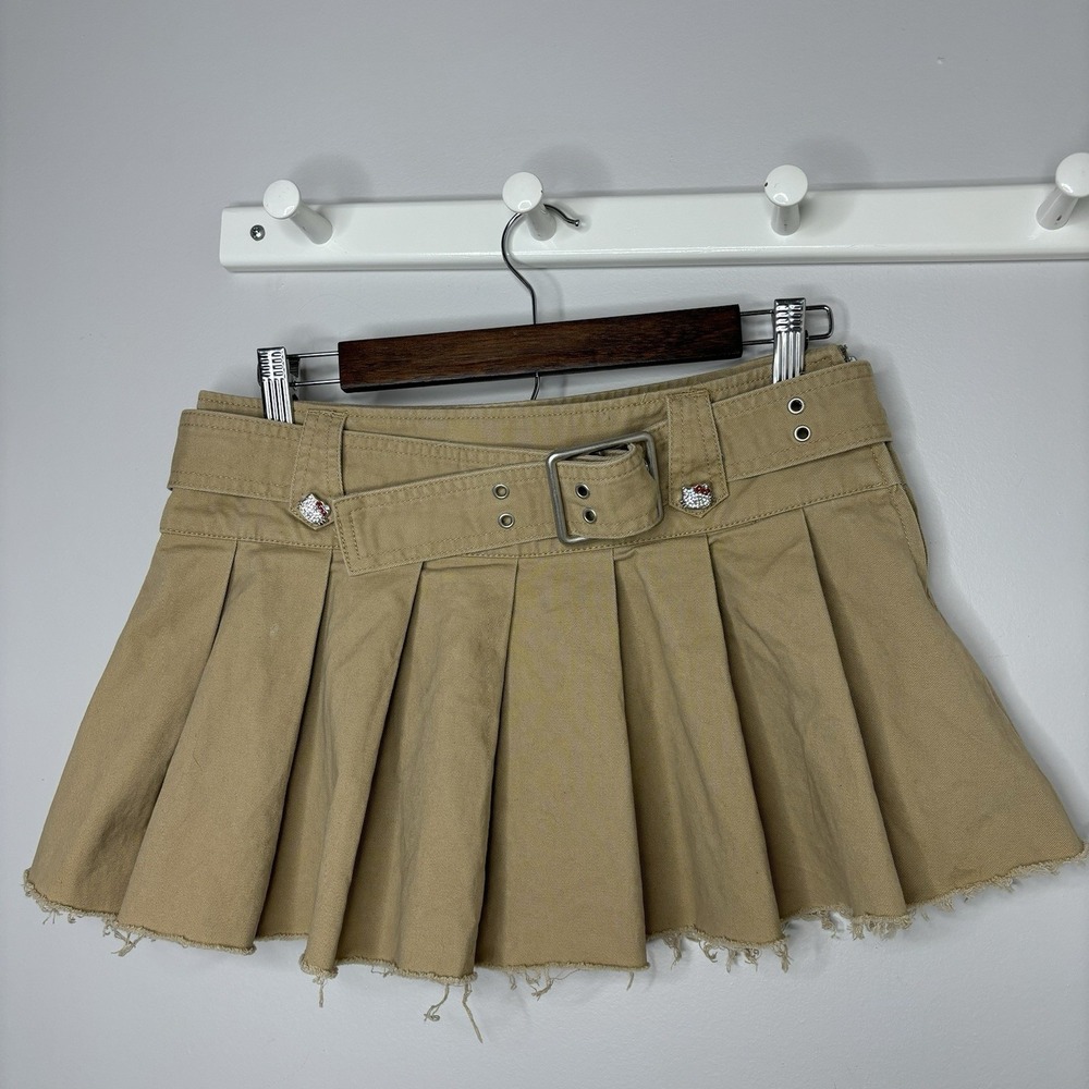 Forever 21 Hello Kitty Y2K Micro Mini Skirt Medium Bling Buckle Pleated Festival